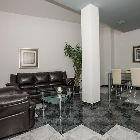 מאקרסקה Apartments Marcela מראה חיצוני תמונה