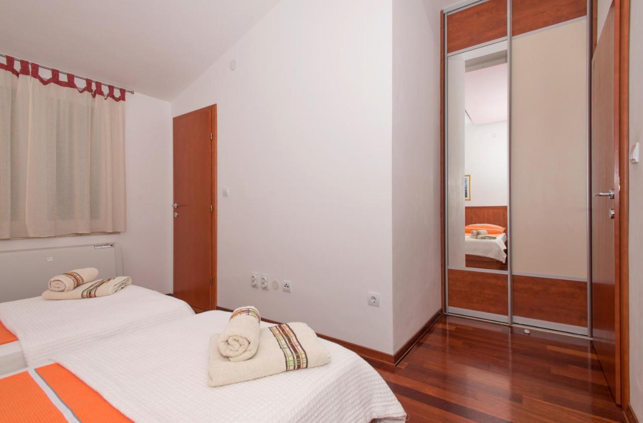 מאקרסקה Apartments Marcela מראה חיצוני תמונה
