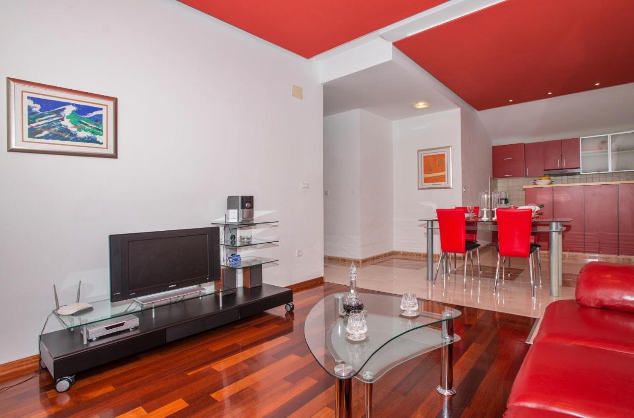 מאקרסקה Apartments Marcela מראה חיצוני תמונה
