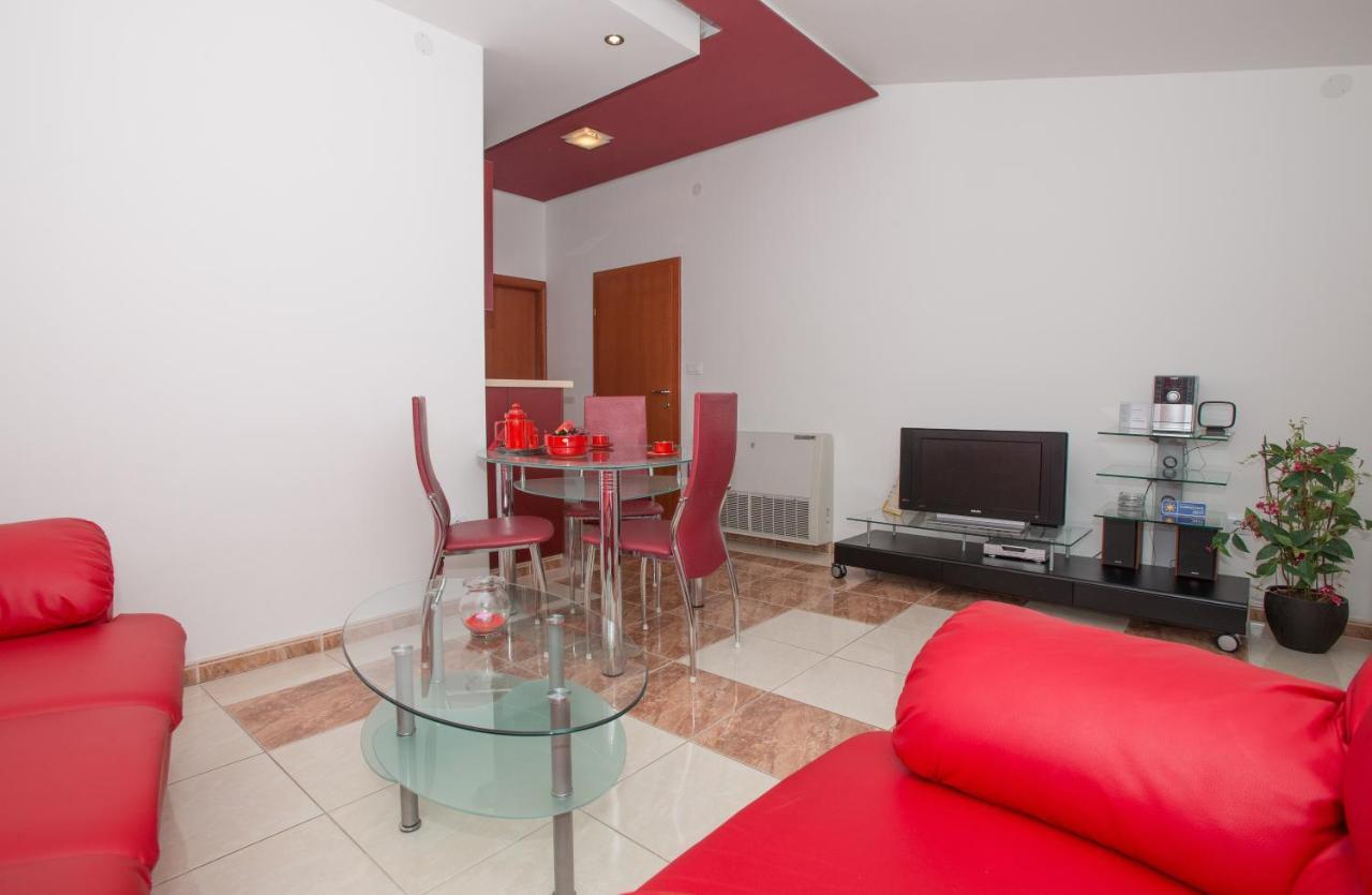 מאקרסקה Apartments Marcela מראה חיצוני תמונה